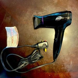 T3 Foldable Hair Dryer